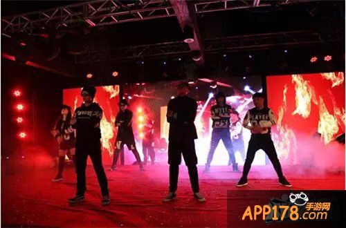 《战塔英雄》群雄登场 蜗牛年会新春贺喜