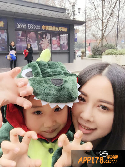 口袋侏罗纪辣妈萌娃cos恐龙