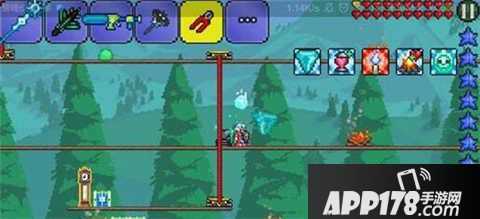 泰拉瑞亚霜月召唤方法