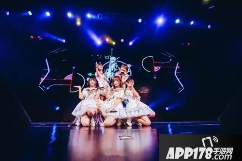 甲铁城的卡巴内瑞手游 