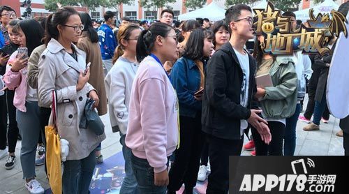 猪与地下城玩法