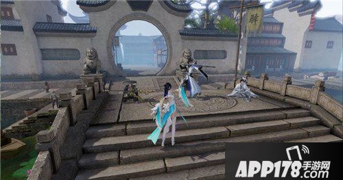 楚留香手游义结金兰闯江湖 友情练武两不误