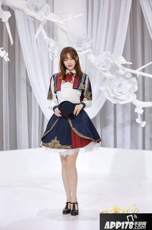 云裳羽衣发布会圆满落幕 体验店落地北京三里屯