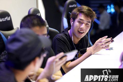 荒野乱斗亮相cj2019