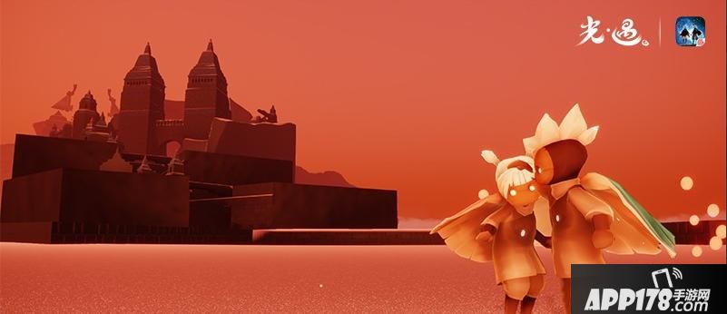 “烟花绚烂，乘光回归