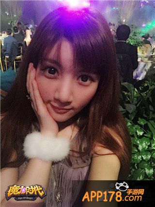 娇羞清纯易推倒《魔力时代》进击的萌妹