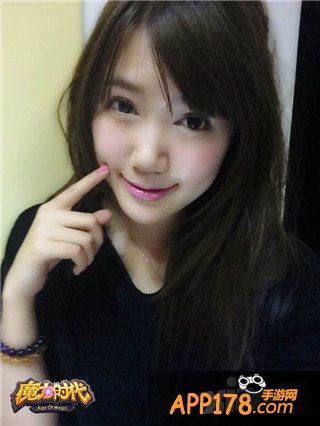 娇羞清纯易推倒《魔力时代》进击的萌妹