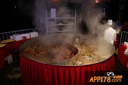 年会史上最high狂欢 《太极熊猫》火锅震撼压轴
