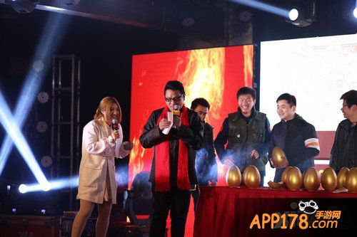 年会史上最high狂欢 《太极熊猫》火锅震撼压轴
