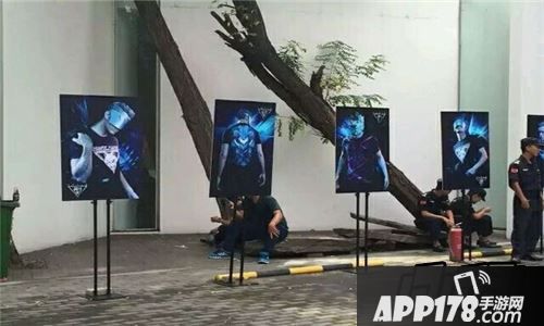 雷霆战机新驾驶员天狼机甲