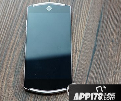 美图v4怎么样 美图手机v4评测5