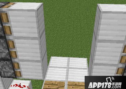 我的世界红石门怎么做