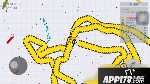 贪吃蛇大作战成长心得 怎么肆无忌惮的穿梭