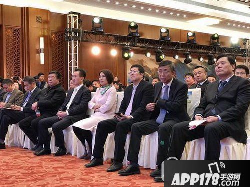 王健林5个亿小投资是什么梗 王健林不多不多就五个亿出处1