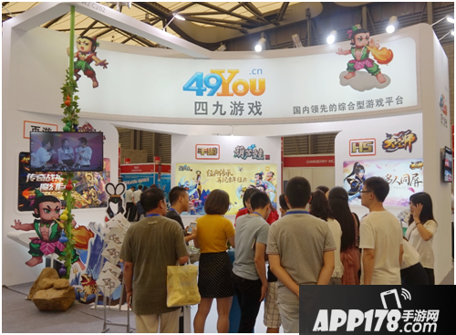 葫芦娃特色展台重现经典