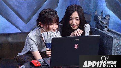 炉石传说双人现开赛9月12日战报 唯一全女生队成功晋级