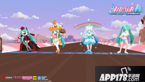 初音速开启公测 