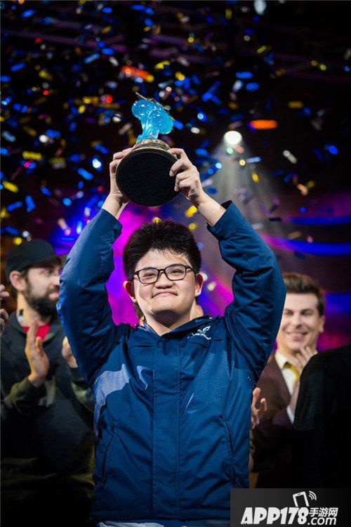 炉石传说世界锦标赛总决赛收官 台湾选手Tom60229夺冠