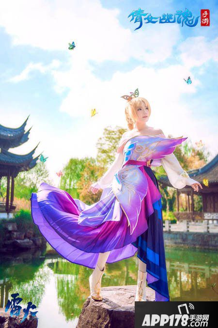 倩女幽魂手游唯美时装玉蝴蝶上线 气质coser完美演绎