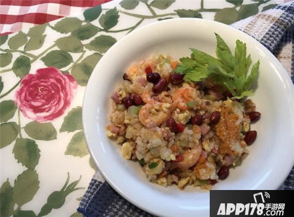 B站知名料理up主挑战《航海王启航》美食料理