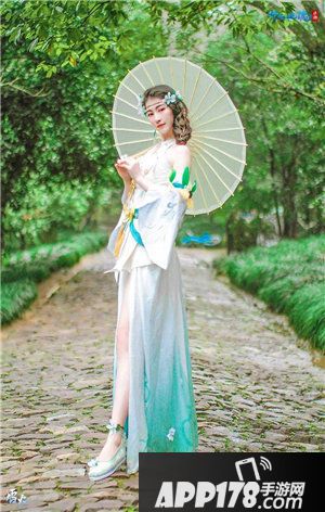 倩女幽魂手游春季主题时装上线