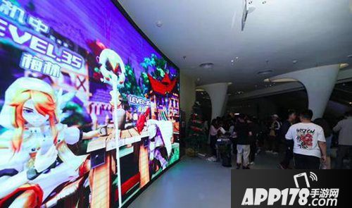 闪烁之光西瓜超级粉丝节