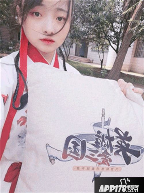 英雄爱三国cos古装秀