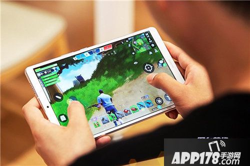 堡垒前线平板m6媒体品鉴会