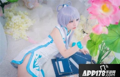 蜀门手游为洛天依点赞