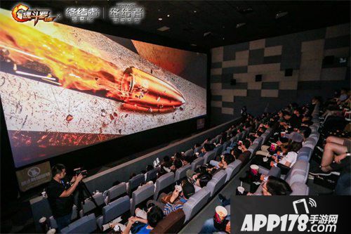 魂斗罗归来携手终结者碰撞