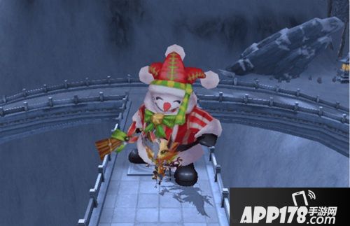 圣诞主题登场《九州飞凰录》全新时装璀璨来袭