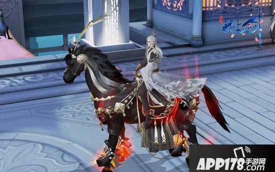 那一剑的温柔《花与剑》华丽战斗跨服邂逅