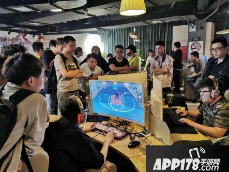 2020《街头篮球》年度赛事预告：新增线上赛