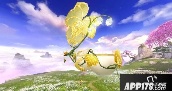 着云裳乘飞骑在《天下》手游遨游山海！