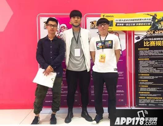 《街头篮球》15年玩家心声：教练，我想打篮球