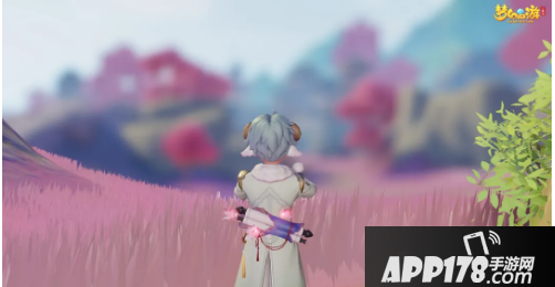 《梦幻西游三维版》腰部挂件小荷出水怎么样 腰部挂件小荷出水一览