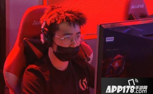 《街头篮球》FSPL新秀故事会：崛起的彩虹战队表哥