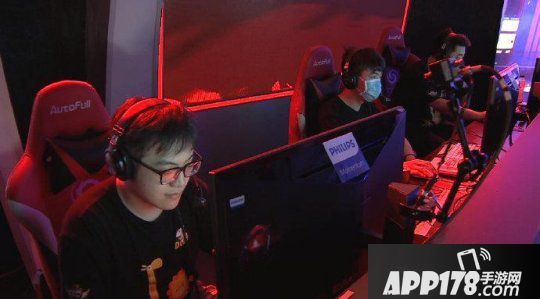 AG全员更换洗牌 《街头篮球》FSPL职业联赛季后赛周末开战