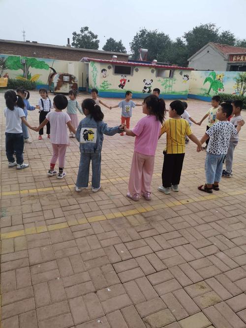 有什么适合人多一起玩的游戏（适合一群人一起玩的游戏有哪些）