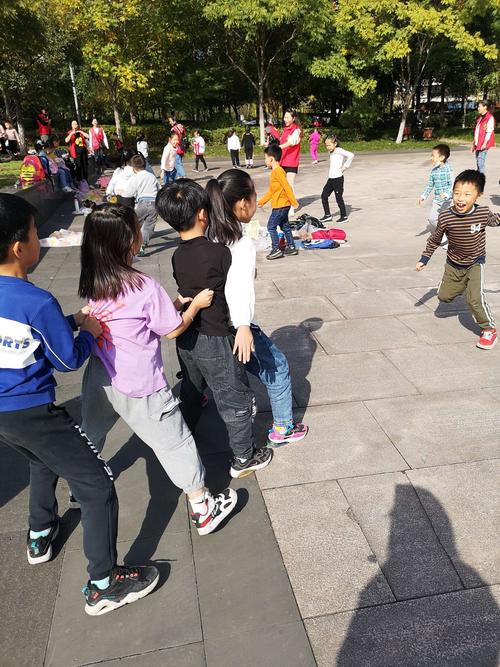 小学生最喜欢玩的游戏有哪些（小学生喜欢玩的游戏哪个好玩）